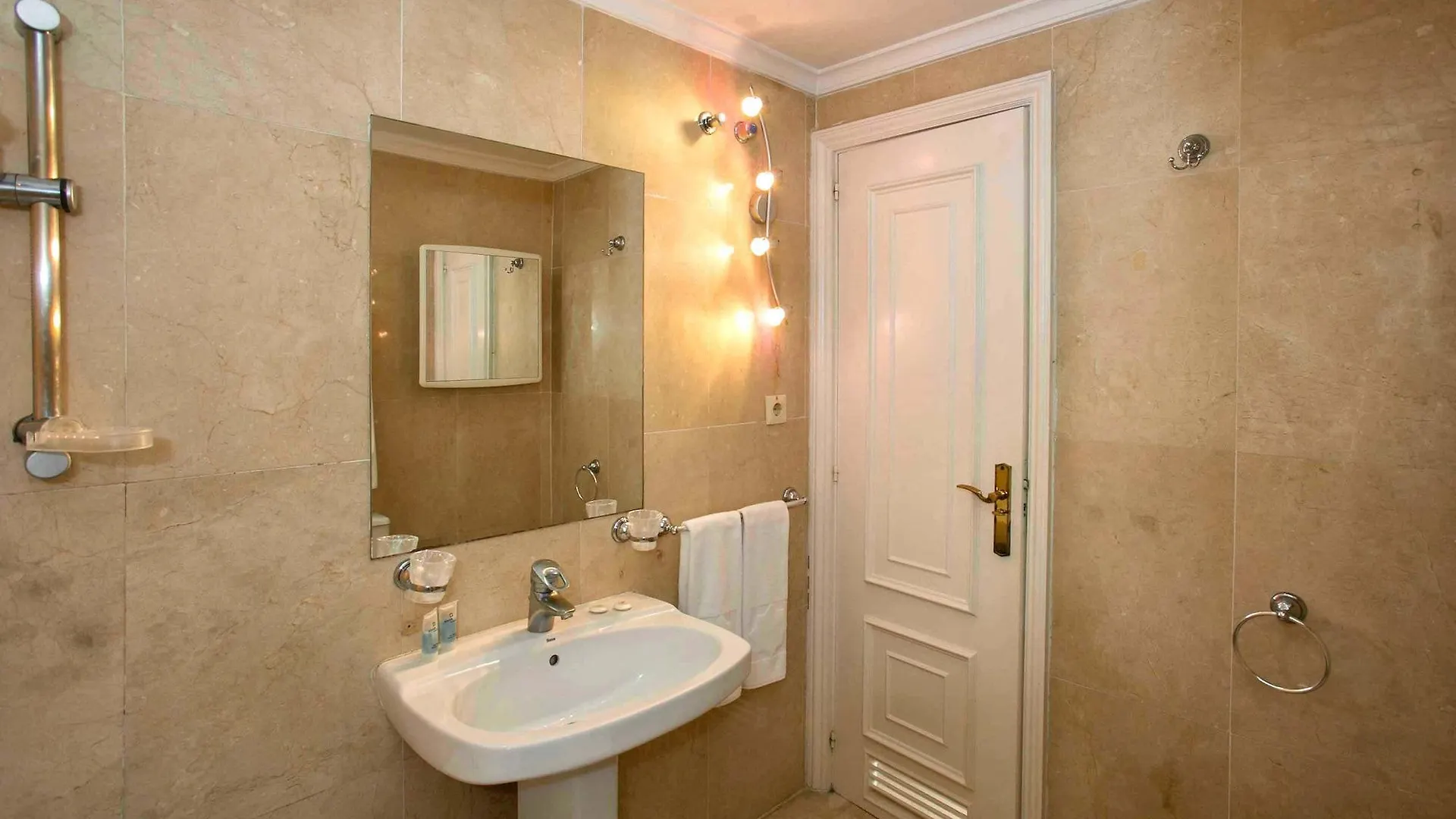 Ona Club Bena Vista Apartment Estepona 0*,  Spain